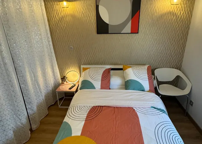 Chambre Privee/Climatisee+Tv /Petit Dejeuner Inclu/Tout Confort