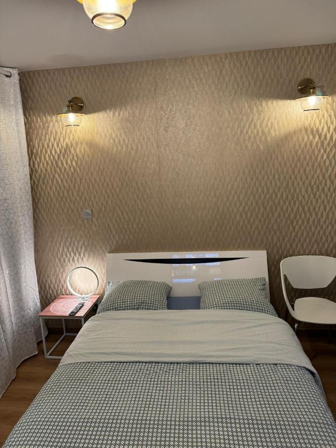 Séjour chez l'habitant Privee/climatisee+tv /petit Dejeuner Inclu/tout Confort *