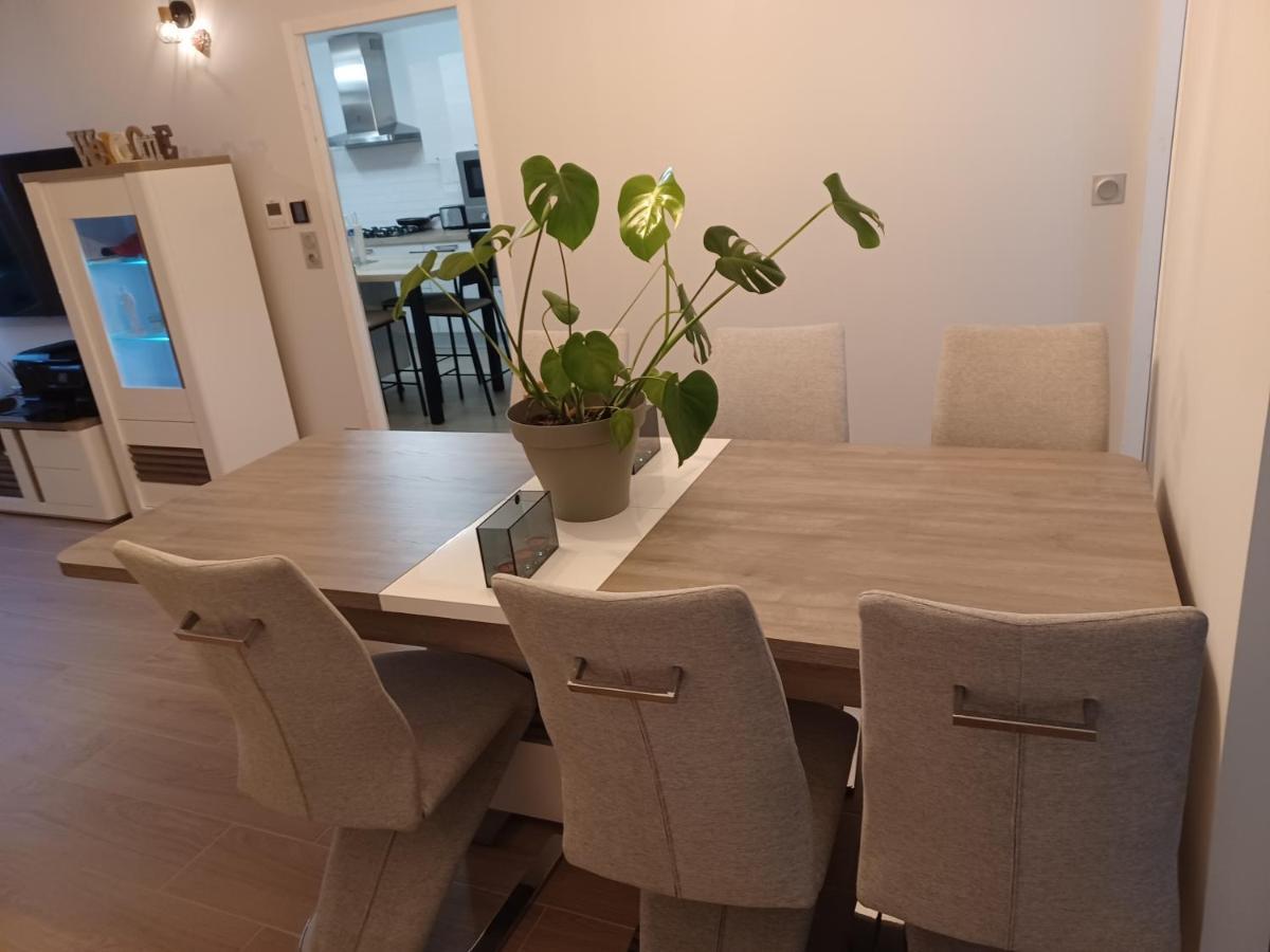 Privee/climatisee+tv /petit Dejeuner Inclu/tout Confort Séjour chez l'habitant Nevers